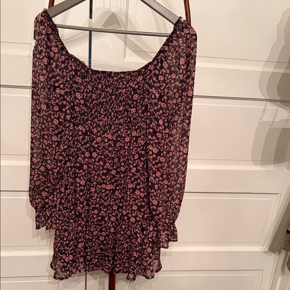 Francesca’s NWT Floral Off Shoulder Mini Dress Small Romantic Boho - Picture 9 of 10